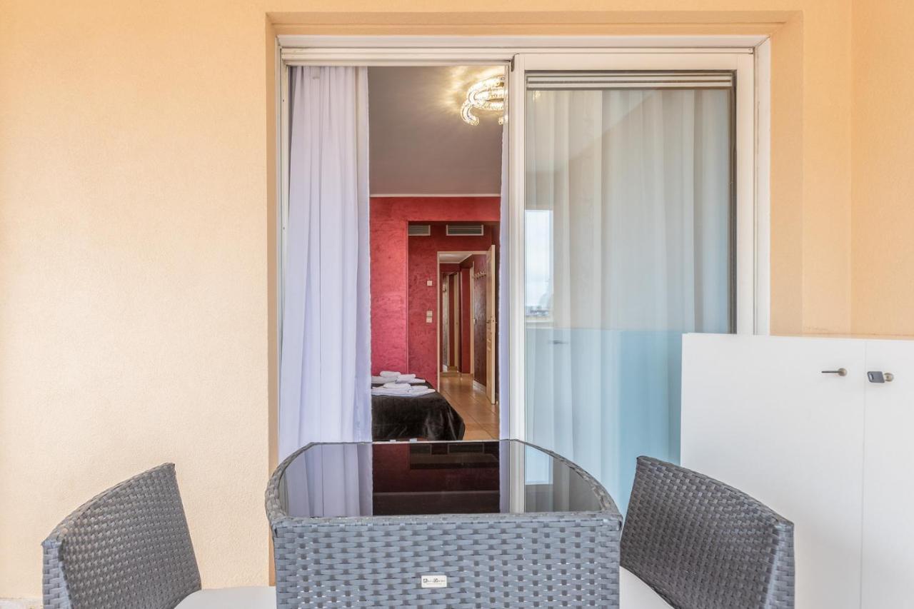 Luxury Studio Renovated 2024 With Free Parking Бюсолей Екстериор снимка