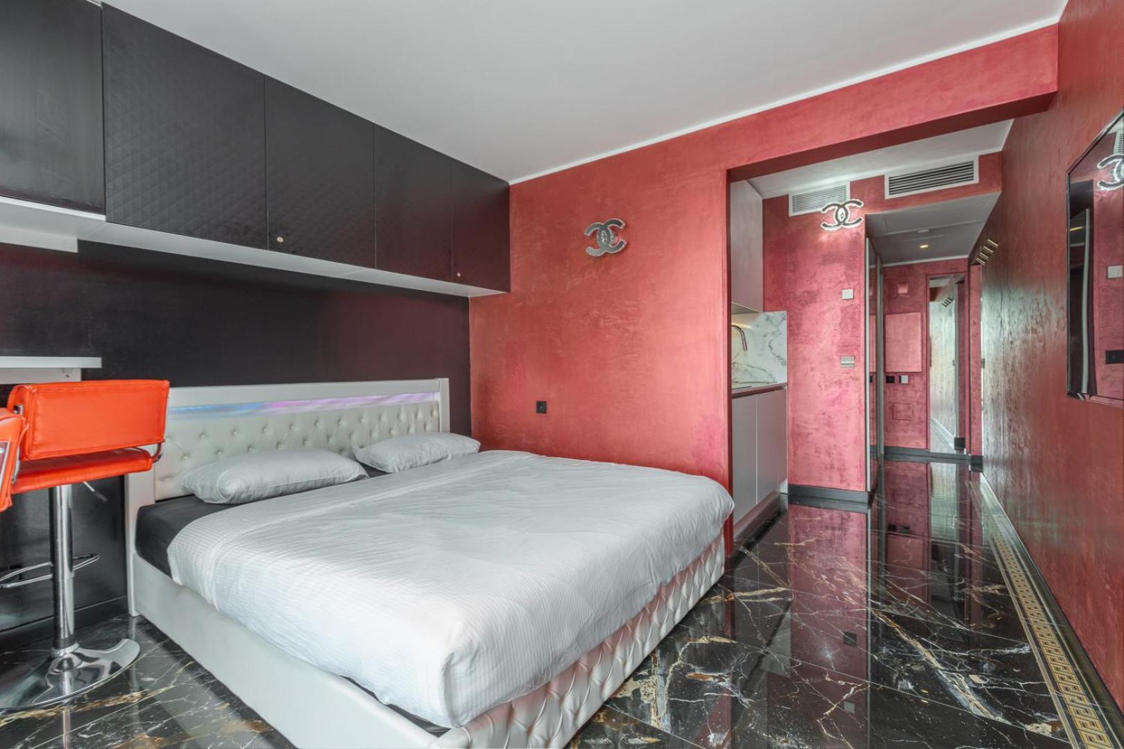 Luxury Studio Renovated 2024 With Free Parking Бюсолей Екстериор снимка