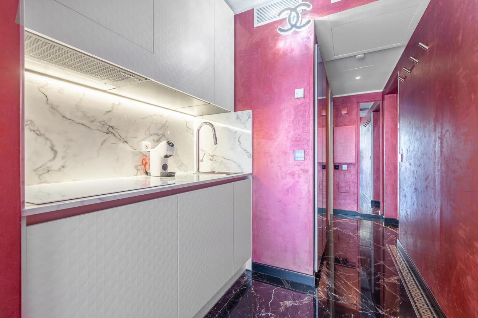 Luxury Studio Renovated 2024 With Free Parking Бюсолей Екстериор снимка